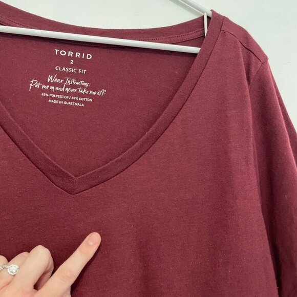 TORRID 2 Plus Size Girlfriend Signature Jersey V-Neck Tee Burgundy Maroon TShirt - Picture 10 of 16